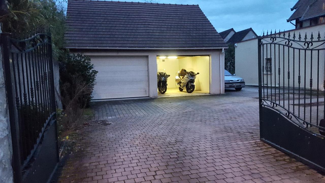 Apakabar Homestay - Proche Gare Melun, Parking Prive, Netflix La Rochette  Exteriör bild